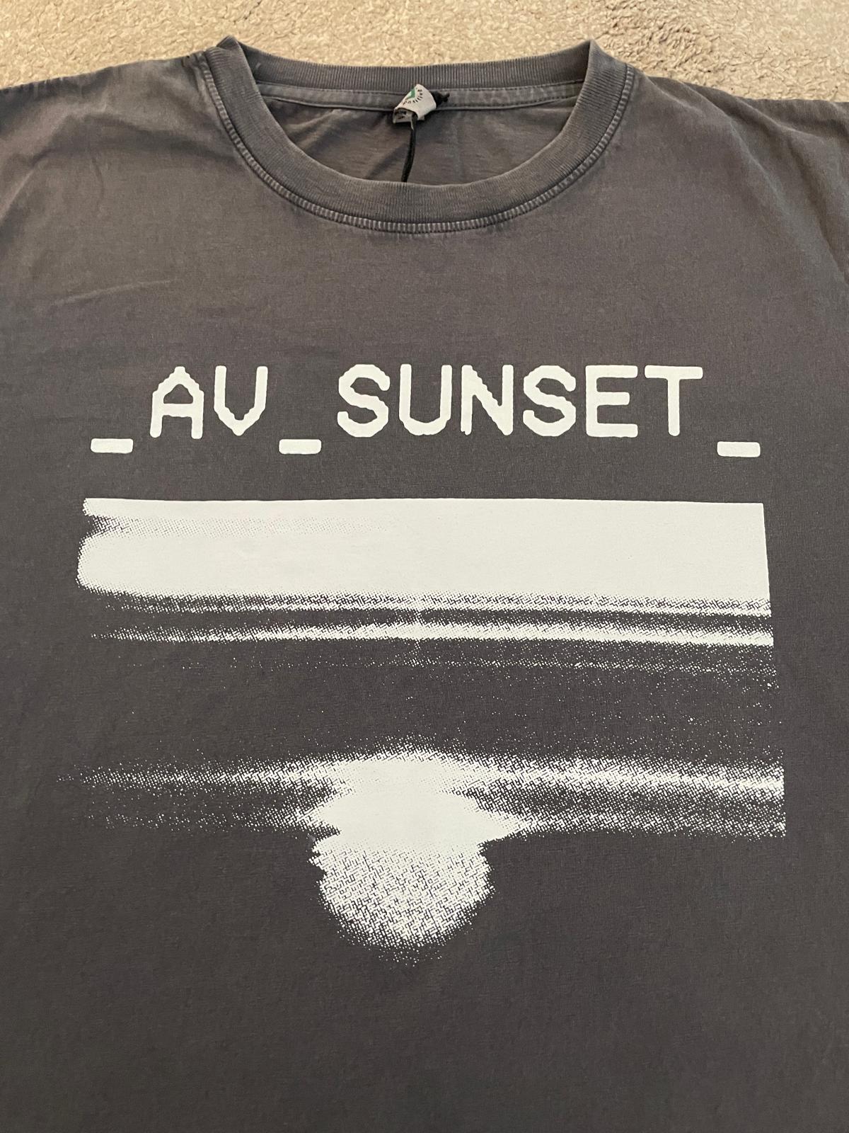 AV Sunset - Vs Reality T Shirt (Black / Stonewashed Grey / Stonewashed Burgundy)