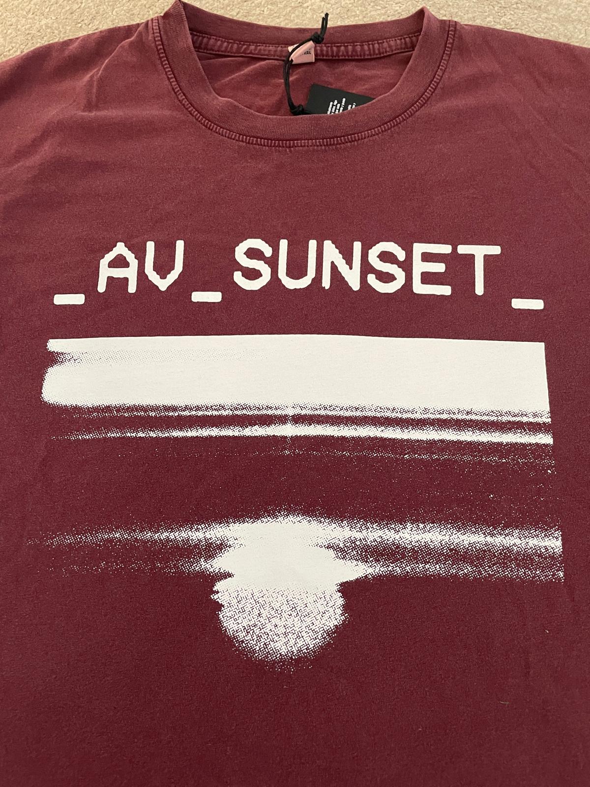 AV Sunset - Vs Reality T Shirt (Black / Stonewashed Grey / Stonewashed Burgundy)
